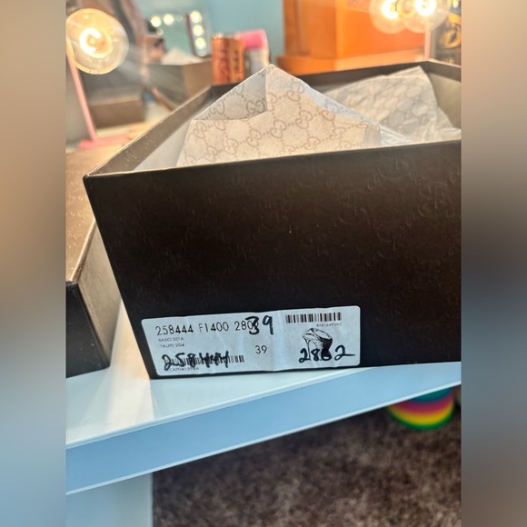 Gucci Raso Seta Taupe - Picture 5 of 7